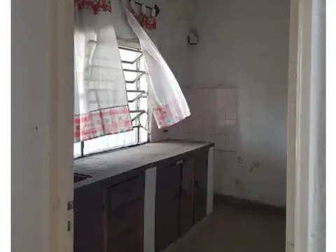 Casa 3 ambientes con 1 baño