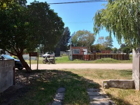 Casa 3 ambientes con 1 baño