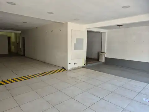 Avenida Monroe 3200, Piso PB