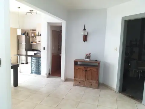Casa 3 ambientes con 2 baños