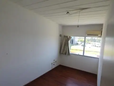 Oficina en Alquiler con 1 cochera