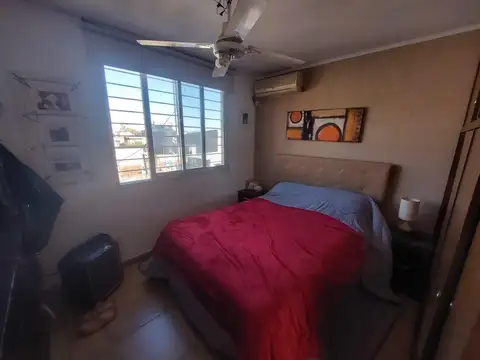 Casa en  venta de dormitorios en planta alta tipo duplex con terraza exclusiva apta crédito