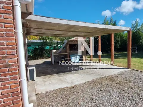 Casa 4 ambientes con 2 baños