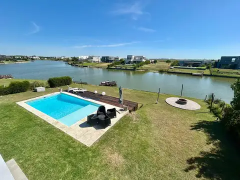 Casa a la Laguna - 4 ambientes - Alta calidad