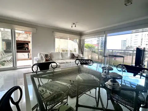 Oportunidad   con amplia terraza con parrillero y vista al mar