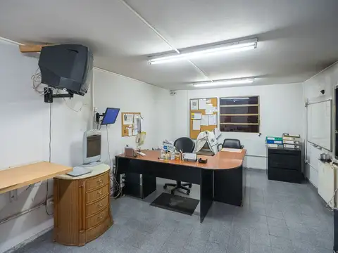 VENTA GALPON MORENO FRENTE UNIVERSIDAD LOTE 850M2