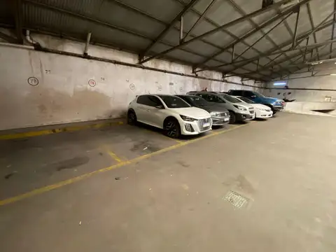 Cochera en venta muy cómoda!