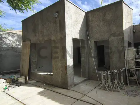 VENTA DE CASA RECICLADA EN GODOY CRUZ. ID: 318865