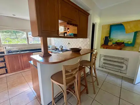 Casa 5 ambientes con 4 baños