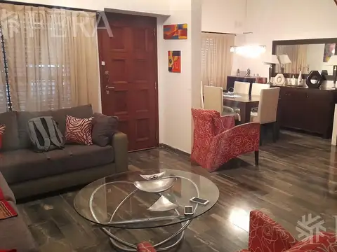 Casa 4 ambientes con 3 baños