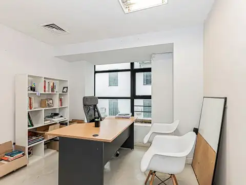 Edificio comercial. 5 niveles. Renta 6 %. Ingreso vehicular. San Nicolás