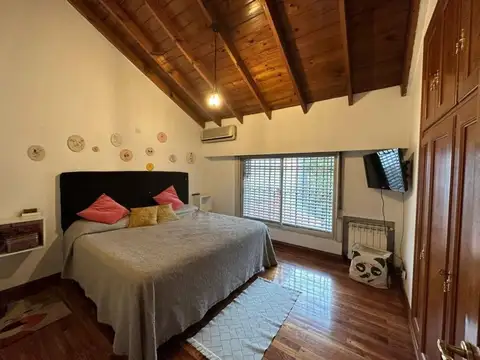 Casa 5 ambientes con 2 baños