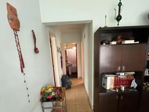 Casa esquina con monoambiente