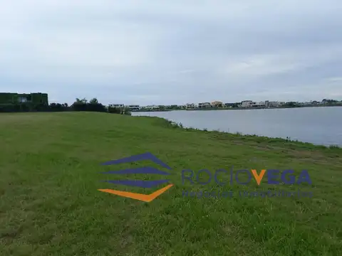 Venta de lote al agua en Barrio Marinas Puertos del Lago, Escobar