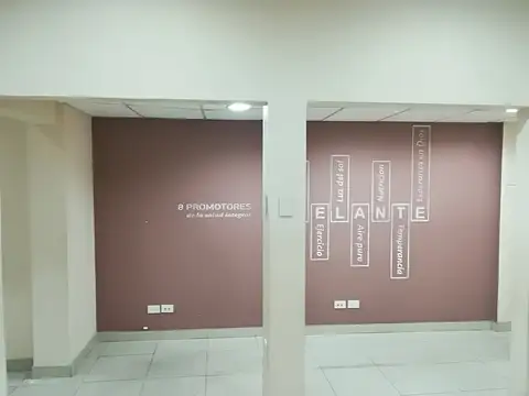 Local en Alquiler en Pompeya, $ 900.000