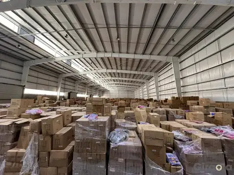 GALPON 2400 M2 EN ALQUILER MORENO