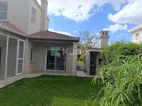 Casa en Venta con 1 cochera