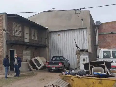 Venta | Galpón Con Oficina Y Vestuario | Financiación | Ricardone