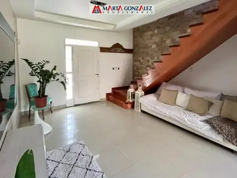 Casa en Venta en Villa Sarmiento, USD 220.000