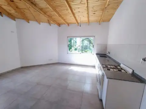 Depto Tipo Casa en Alquiler de 3 ambientes