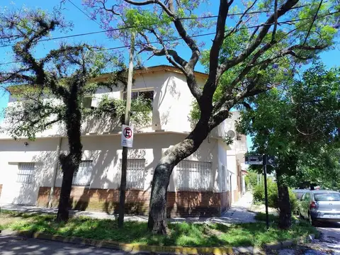 Depto Tipo Casa en Alquiler en Turdera, $ 550.000