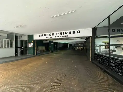 VENTA COCHERA BARRIO NORTE