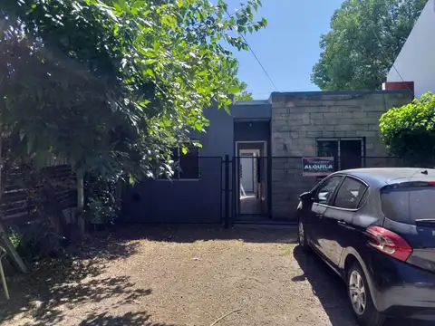 Casa en alquiler de 3 ambientes en B° Bonanza- Pilar