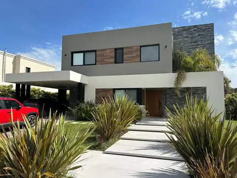 Casa en Venta en El Rebeque - Canning