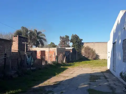 Oportunidad !Casa con amplio terreno en Monte Vera