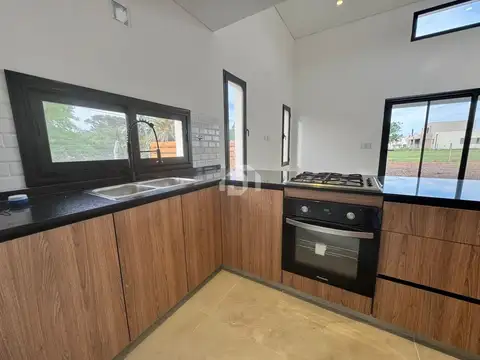 Casa en Venta en Pilar Del Este, USD 195.000