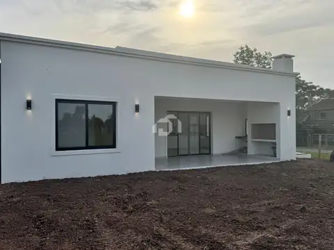 Casa en venta en Santa Elisa 100