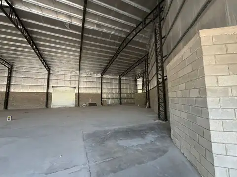 LOCAL EN ALQUILER MORENO