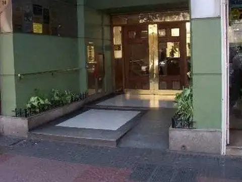 DEPARTAMENTO MONOAMBIENTE DIVIDIDO PARA PROFESIONAL O HABITACIONAL