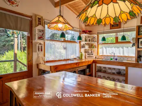 Casa 6 ambientes con 2 baños