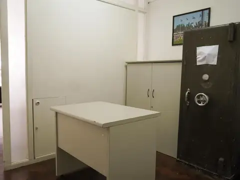 Corrientes al 700 - 3-02