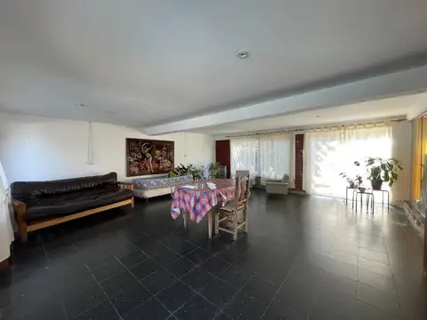 SE VENDE CASA MAS DPTO VILLA CARLOS PAZ INVERSION