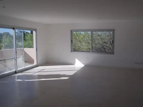 Casa en Alquiler en Martinez, USD 6.100