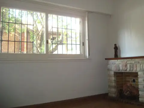 Depto Tipo Casa 3 ambientes con 2 baños