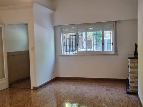 Depto Tipo Casa en Alquiler 50 años