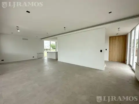 Casa en Alquiler 1 año