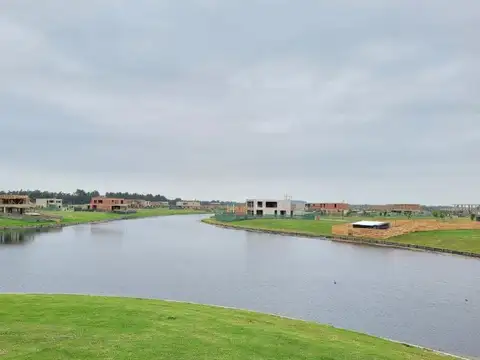 Terreno en Venta en Nordelta Carpinchos, USD 270.000