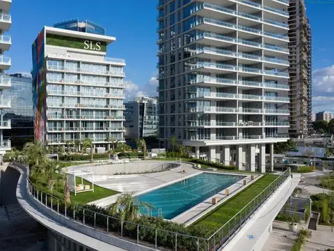 Pierina Dealessi 1700, Piso 8