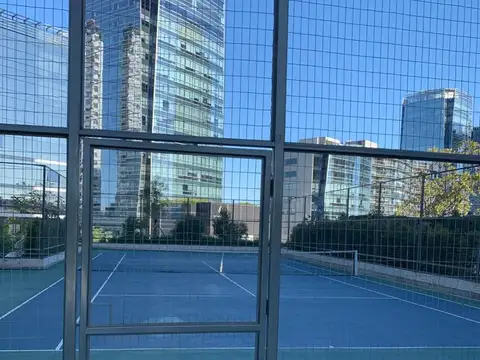 Pierina Dealessi 1700, Piso 8