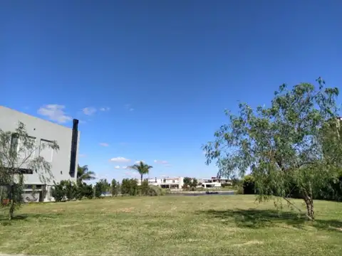 Terreno en Venta de 925,0 m2