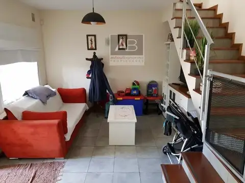 Depto Tipo Casa en Venta en Bella Vista, USD 155.000