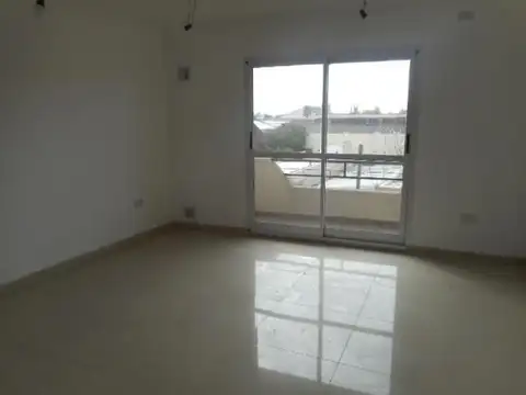 Zeballos 2200, Piso 1