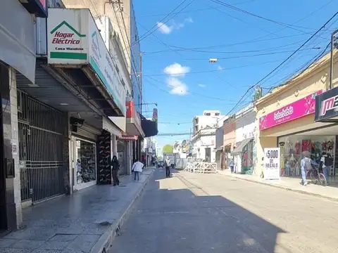 Local  en Alquiler en Luján, G.B.A. Zona Oeste, Argentina