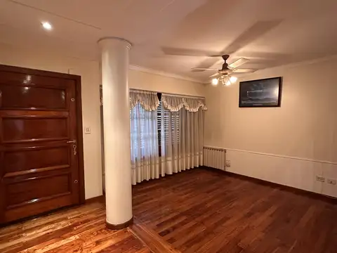 Casa 5 ambientes con 2 baños