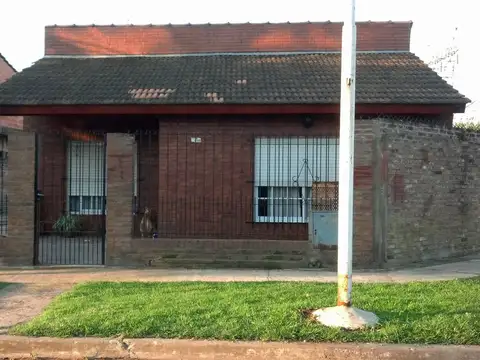 Casa en Venta en Jose Clemente Paz, USD 55.000