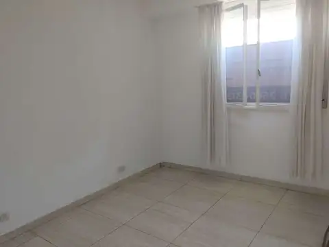 Departamento de 3 ambientes en excelente ubicación